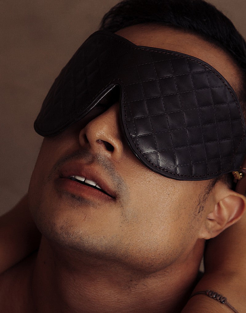 Liebe Seele - The Equestrian Leather Blindfold - Leren Blinddoek-Erotiekvoordeel.nl