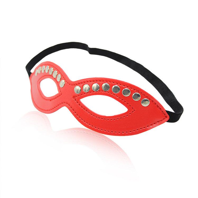 Masker Met Studs - Rood-Erotiekvoordeel.nl