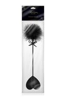 Zwart tap Zweepje Flapje In de vorm Van hart En Met Zachte pompom - Zwart-Erotiekvoordeel.nl