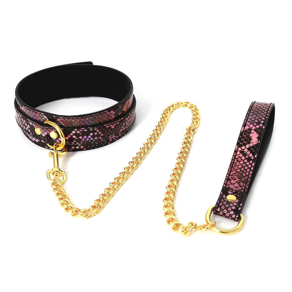 Kiotos Leather - Collar En Leiband Met Reptielenprint - Goud/Roze - veganistisch vriendelijk-Erotiekvoordeel.nl