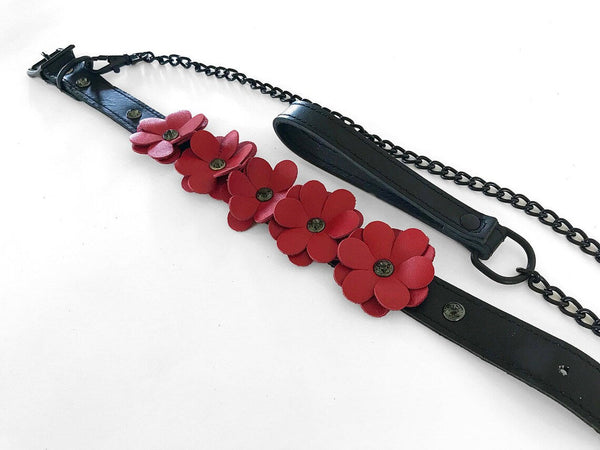 Liebe Seele - Flower Collar met Rode Bloemen en Zwarte Steentjes - Origineel - Import uit Japan-Erotiekvoordeel.nl