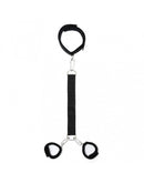 Soft Bondage Halsband Verbonden Aan Handboeien